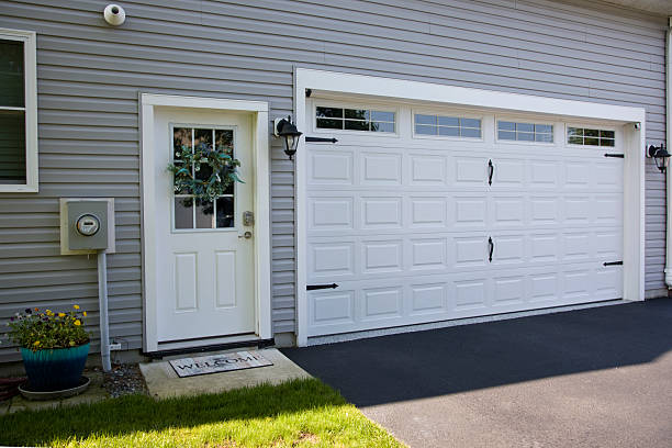 24/7 Emergency Garage Door Panel Replacement experts in Audubon Park, NJ